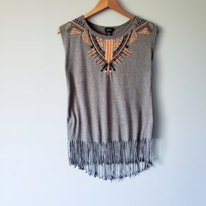 2/20 Rue 21 Aztec Embroided Sleeveless Top B30